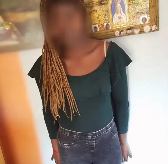 Amber, 36
