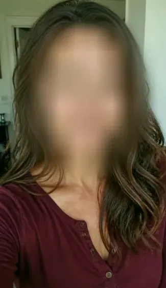 Amber, 39