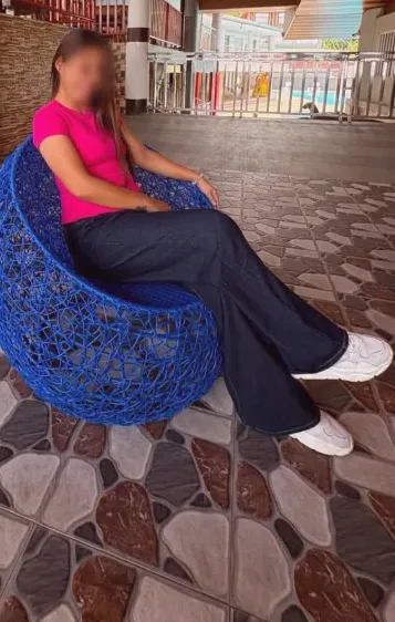 Amina, 36