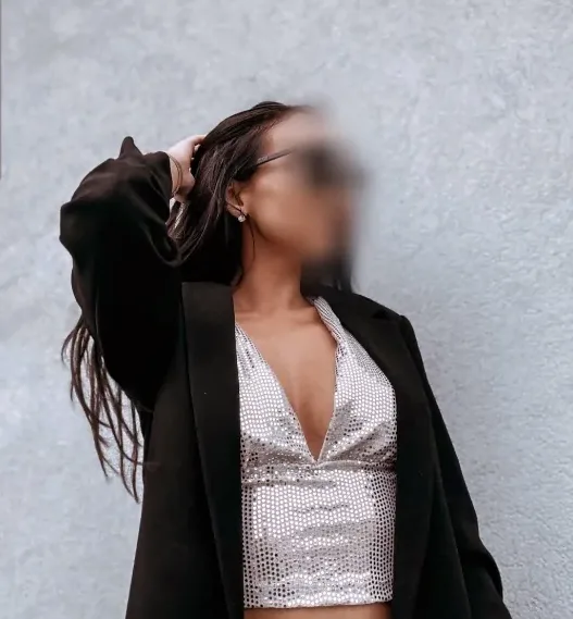 Angela, 30