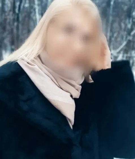 Cynthia, 36