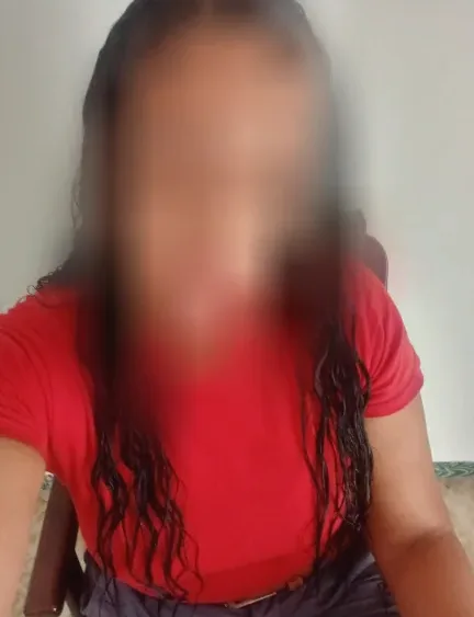 Evi, 36