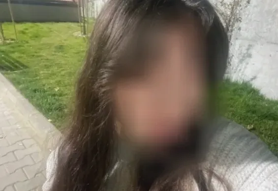 Hajar, 22