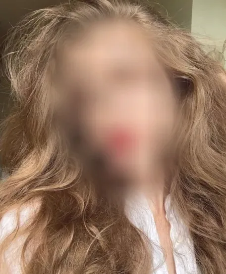 Imane, 20