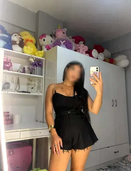 Lois, 27