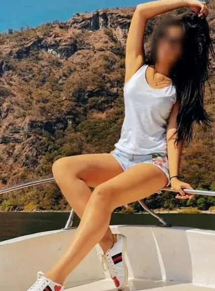 Marit, 27