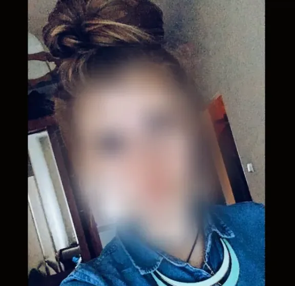 Maud, 34