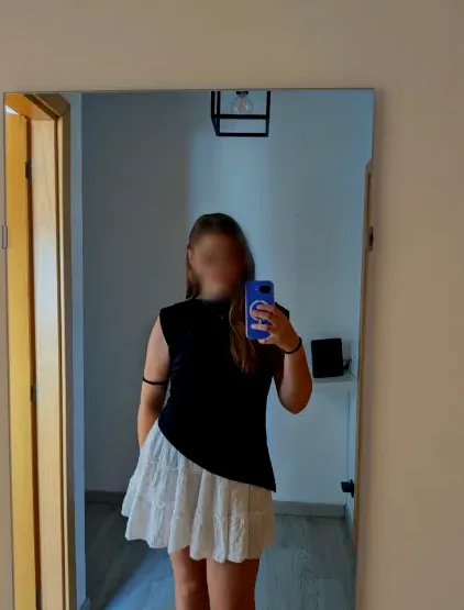 Maud, 18