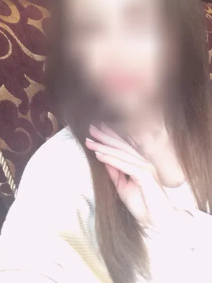 Mila, 29