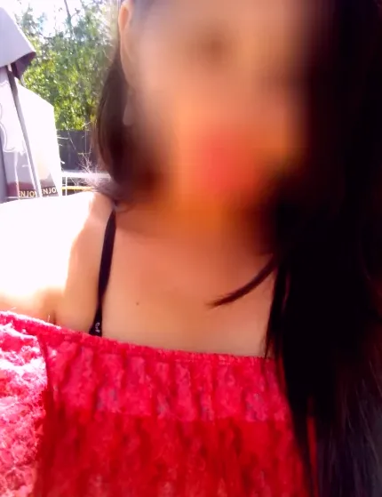 Sofia, 31